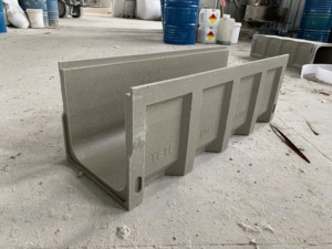Série complète EN1433 de caniveaux de drainage en béton polymère, grilles en fonte ductile et en acier inoxydable pour projets municipaux et commerciaux - Product Image 5