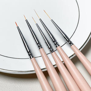Ensemble de 9 pinceaux de précision roses pour nail art, poils en nylon durables, manche en bois robuste, outil de dessin de lignes pour salon professionnel - Product Image 3