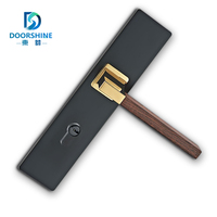 En ligne de luxe en aluminium alliage de zinc laiton Manija De Puerta Madera ensemble de panneaux de verrouillage à clé pour la maison vie privée intérieur levier poignées de porte