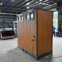 Salle de bain extérieure portable avec siège, toilettes et urinoir pour le camping, pratique, fabriquée en panneaux sandwich durables, revêtement mural extérieur