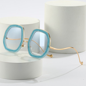 Lunettes de <span class=keywords><strong>soleil</strong></span> œuf d'oie style influenceur, tendance, marque européenne et américaine, brillantes, style urbain, protection UV400, monture complète, unisexe, teintées - Product Image 2