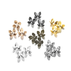 Colgante espaciador metálico con cuentas florales para la fabricación de pulseras, chapado en oro de 18K, cónico de 4 pétalos, componente de joyería. - Product Image 2