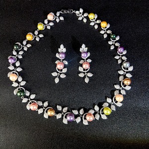 ชุดสร้อยคอและต่างหูรูป<span class=keywords><strong>ดอกไม้</strong></span>ประดับมุกหลากสีสัน ดีไซน์กิ่ง<span class=keywords><strong>ดอกไม้</strong></span>ประดับเพชรซิร์คอน สำหรับผู้หญิง เหมาะสำหรับงานแต่งงาน/งานเลี้ยง  ชุบแพลตตินั่ม/ทอง - Product Image 6