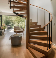 Escaliers pliables compacts avec un design léger pour les petits appartements et les espaces de stockage temporaires