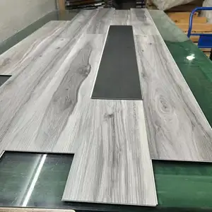 Venta caliente pegatina de azulejo de PVC con piso de vinilo SPC de bajo precio