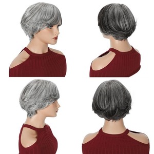 Peluca Corta Rizada Hecha a Máquina con Cabello Humano 100% Real <span class=keywords><strong>para</strong></span> <span class=keywords><strong>Personas</strong></span> <span class=keywords><strong>Mayores</strong></span>, 8 Pulgadas en Gris Oscuro, Gris Claro, Gris Abuela - Product Image 2