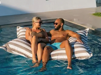Nouveaux essentiels pour piscine : Chaises flottantes en polyester rayé de luxe moderne, portables, grandes, pour l'extérieur, type chaise longue flottante