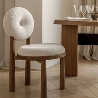 Chaise de salle à manger de style minimaliste moderne tabouret de ménage crème confortable tabouret d'habillage en bois massif de célébrité cyber salon