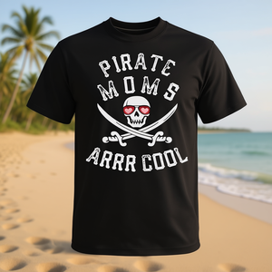 Camiseta Pirate Mom con diseño genial, camisa negra con cuello redondo - Product Image 3