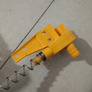 Régulateur <span class=keywords><strong>d</strong></span>'<span class=keywords><strong>eau</strong></span> à pression en plastique de haute qualité YZB pour lignes à boire de ferme de poulet - Product Image 5