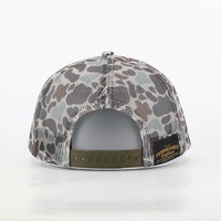 Écusson de broderie personnalisé Logo Outdoor Gorras Vente en gros Coton de haute qualité 5 Panneaux Écusson de sport tissé Casquette de camionneur Maille Chapeau de camouflage