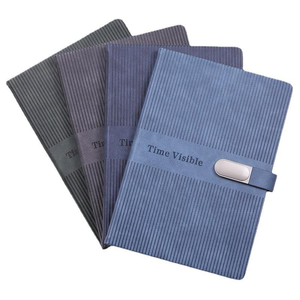 Taccuino in Pelle A5 <span class=keywords><strong>a</strong></span> <span class=keywords><strong>Righe</strong></span> Verticali, Chiusura Ovale in Metallo con Logo Inciso - Perfetto per Riunioni d'Ufficio e Diario Quotidiano - Product Image 3