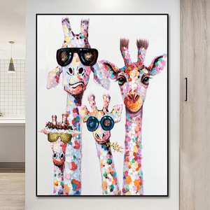 Pintura al óleo pintada a mano, estilo caricatura de familia de jirafas con marco para decoración de pared de sala de estar junto al sofá. - Product Image 4