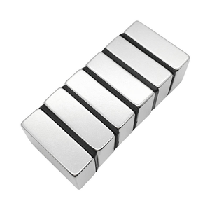 Aimants en néodyme Neocube 5 mm plaqués or N42 5 mm x 5 mm x 5 mm - Product Image 6