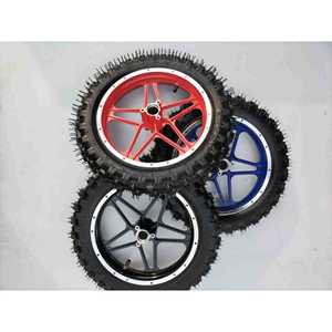 Nouveaux pneus et jantes de moto sans chambre à air 250-10, caoutchouc pour chambre à air et carénage de pneu pour motos de tous les modèles - Product Image 1