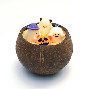 เทียนหอมทำมือจากขี้ผึ้งถั่วเหลืองออร์แกนิค 100% สำหรับฮาโลวีน สร้างบรรยากาศลึกลับ ดีไซน์ศิลปะสมัยใหม่ บรรจุในเปลือกมะพร้าว เหมาะสำหรับงานวันเกิดและโอกาสพิเศษต่างๆ - Product Image 5