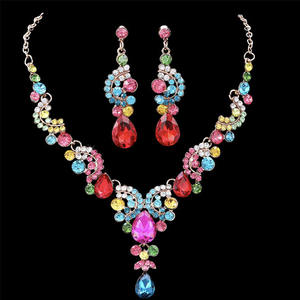 Parure de bijoux de mariée arabe chrétienne romantique et élégante, collier et boucles d'oreilles multicolores en cristal bleu champagne, deux pièces - Product Image 2
