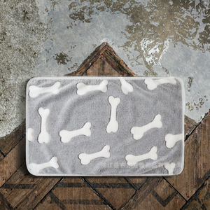 Couverture de lit pour chien en peluche corail solide et chaude, imperméable, tapis doux pour animaux de compagnie, fabricant Equine Riding House Kanpur Inde - Product Image 2