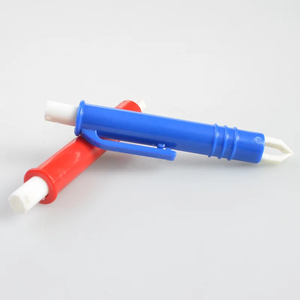 Qbellpet Fabricant vente en gros vente chaude en plastique <span class=keywords><strong>chat</strong></span> chien anti-tiques anti-puces <span class=keywords><strong>pince</strong></span> <span class=keywords><strong>à</strong></span> puces <span class=keywords><strong>pour</strong></span> attraper les tiques des animaux de compagnie - Product Image 3