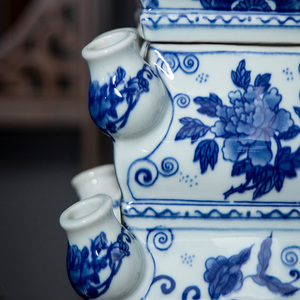 Vase décoratif en céramique de style pagode chinoise traditionnelle, en porcelaine fonctionnelle avec un design élégant, moule décoratif de style pagode - Product Image 3