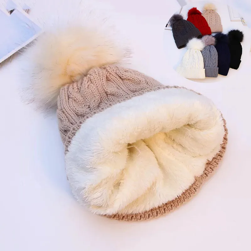 HZM-23262 Wholesale personalizado malha gorro quente velo forro mulheres cap cabo faux fur pompom inverno chapéu