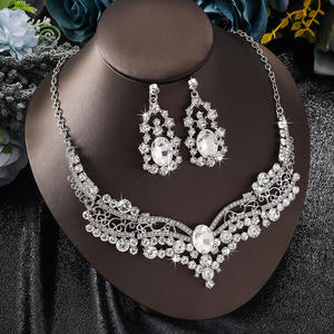 Elegante Juego de Joyería de 3 Piezas Chapado en Oro con Cristales para Mujer, Servicio de Abastecimiento 1688 con MOQ Bajo, Marca FTS, Más de 10 Años de Experiencia, DDP - Product Image 5