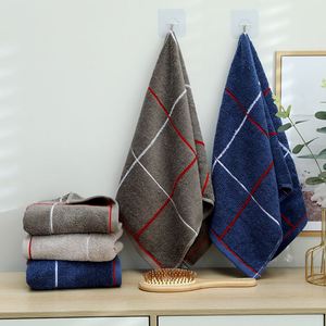 Serviette de voyage luxueuse à rayures, séchage rapide, 100% coton éponge doux de qualité supérieure, tissu jacquard pour le bain et l'hôtel - Product Image 2