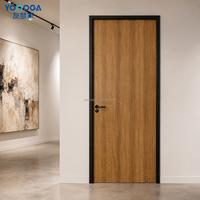 Porte de chambre WPC beige clair, surface plane, pour projets OEM