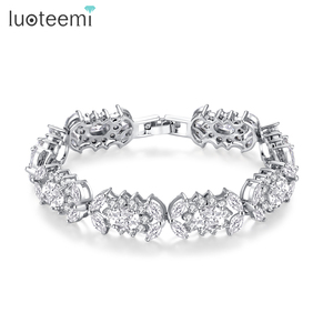 Bracelet de luxe pour femme LUOTEEMI, plaqué rhodium, design fleur de reine, serti de zircon cubique étincelant, bijoux de mariage tendance - Product Image 1
