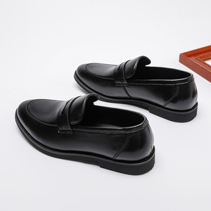 Mocasines de cuero genuino para hombre, estilo británico, informales de negocios, sin cordones, talla grande, cómodos, duraderos y elegantes - Product Image 5