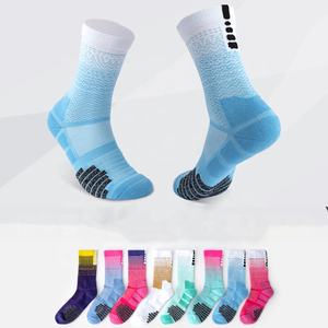 Chaussettes de sport épaisses en tissu éponge pour hommes et femmes, chaussettes de basket-ball, chaussettes de sport pour hommes et femmes - Product Image 1