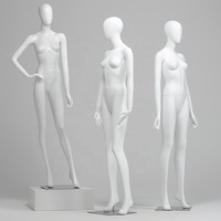 Mannequin de vitrine sur mesure pour femme, grande taille, plusieurs couleurs, pour présentation de vêtements en magasin