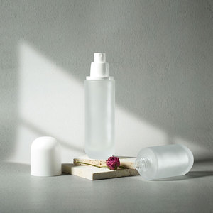 Wholesale 30ml 40ml 60ml 100ml 120ml 1oz 2oz 4oz Round <strong>Empty</strong> Frosted Clear Glass <strong>Spray</strong> Lotion Pump <strong>Bottles</strong> With Round White Cap - Product Image 4