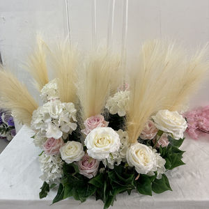 Decoración de Candelabros Personalizados GreenLife para Bodas, Corona de Hierba de Pampas, Arreglo Floral - Product Image 1