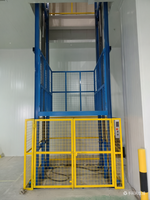 Ascenseur de cargaison d'entrepôt commercial Ascenseur vertical de mezzanine Ascenseur de fret hydraulique