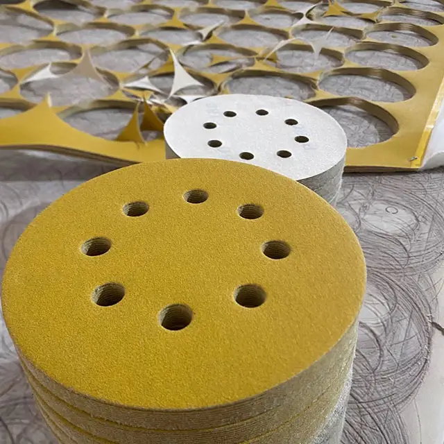6 inch Yellow Round Sanding Disc Disco de alta qualidade Auto-adesivo Circular Sand Paper para moagem automotiva