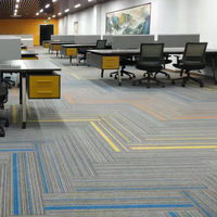 Dalles de moquette autocollantes en PVC pour sols en fibre de PP, dalles de moquette commerciales 600x600