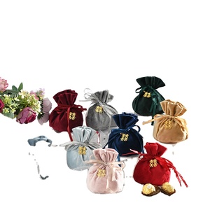 ถุงของขวัญผ้ากำมะหยี่ทรงกลมสุดหรูพร้อมริบบิ้น - Product Image 1