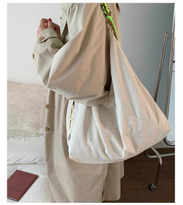 กระเป๋าไนลอนสะพายไหล่ขนาดใหญ่แฟชั่นเกาหลีสำหรับผู้หญิงกระเป๋าสะพายไหล่แบบเรียบง่ายลำลองใช้ในชีวิตประจำวัน - Product Image 5