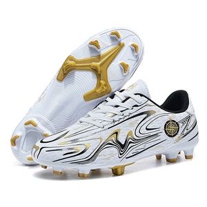 Venta al por mayor barato Futsal Training Sneakers para niños adultos FG/TF Spikes tobillo soporte fútbol zapatos para niños primavera invierno - Product Image 3