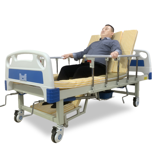 2025 Factory Wholesale Price of Multi-functional Manual Nursing Bed with Toile for Home and Hospital Use.