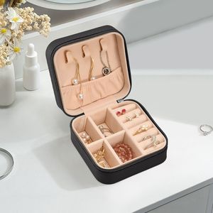 Caja de Joyería de Cuero PU con Logotipo Personalizado al por Mayor, Organizador de Viaje con Patrón de Hoja de Palma Verde - Product Image 2