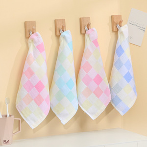 Serviette de bavoir pour jeunes enfants en gaze colorée à motif quadrillé, tissage uni, vente en gros pour la maternelle - Product Image 1