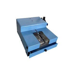 Máquina peladora de cables de PVC accionada por aire semiautomática, equipo pelador de cables - Product Image 4