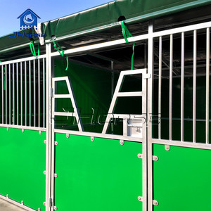 Box per Cavalli Portatile Leggero Impermeabile Facile da Montare in HDPE con Tetto per Esposizioni in Vendita - Product Image 3