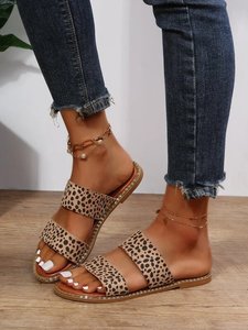 Pantoufles léopard pour femmes adultes, grande taille, légères, plates, à enfiler, chaussures décontractées très tendance, semelle en caoutchouc antidérapante - Product Image 2