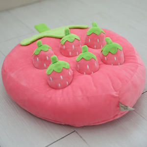 Juguete de peluche de rábano transfronterizo, juguete masticable de frutas y verduras (piña, fresa) para padres e hijos y perros - Product Image 4