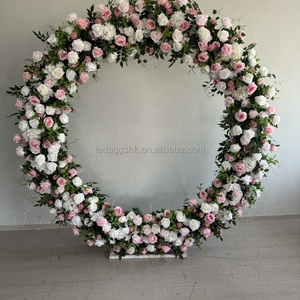Arco de Flores Rosa y Blanco LEDA Fantasy Circle, Decoración de Fondo para Bodas al Aire Libre, para el Día de San Valentín - Product Image 1
