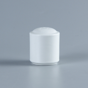 Petit salière et poivrière blanche en porcelaine, Logo personnalisé, ensemble de 3 trous, décor de cuisine de ferme, salière et poivrière en céramique - Product Image 4