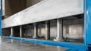 Macchina idraulica di alta precisione per lo stampaggio di blocchi di schiuma regolabile piastra di lavorazione e formatura - Product Image 4